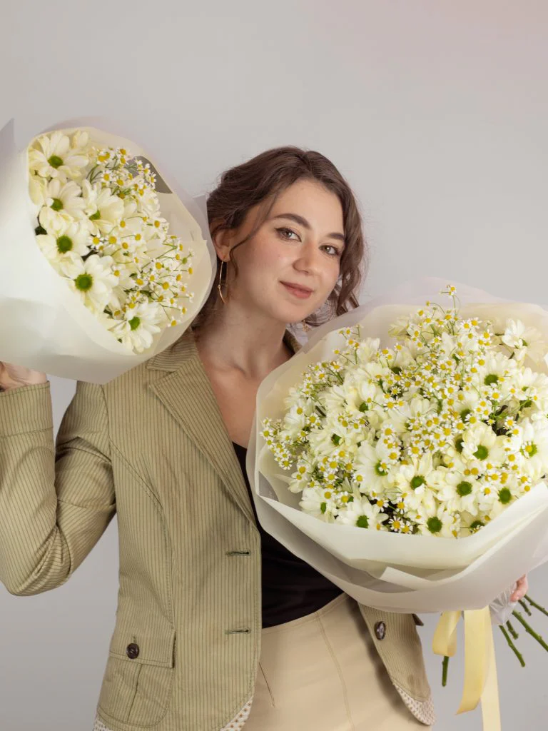 Букет из хризантем с ромашкой