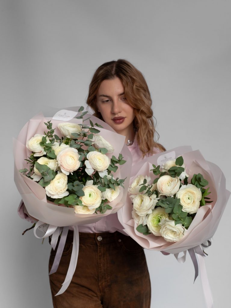 Букет из ранункулюсов