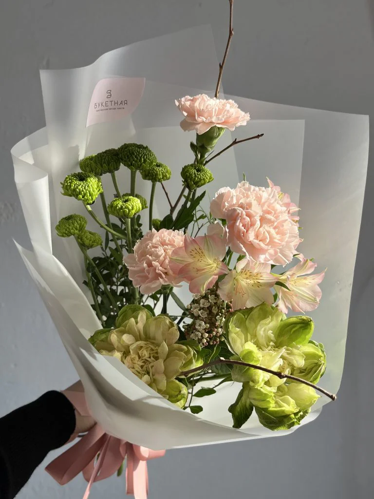 Составной букет с розой Вегги