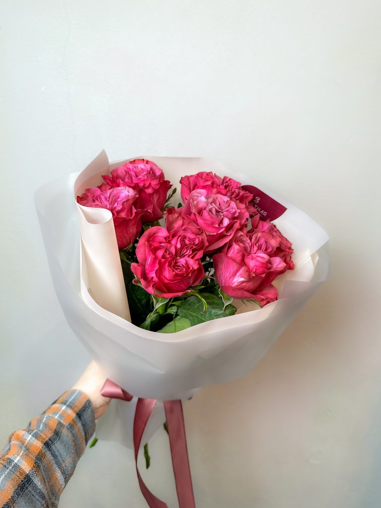 МОНО БУКЕТ ИЗ ЯРКИХ РОЗ