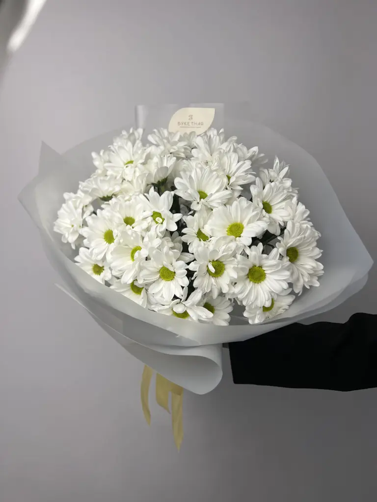 Букет из белой хризантемы