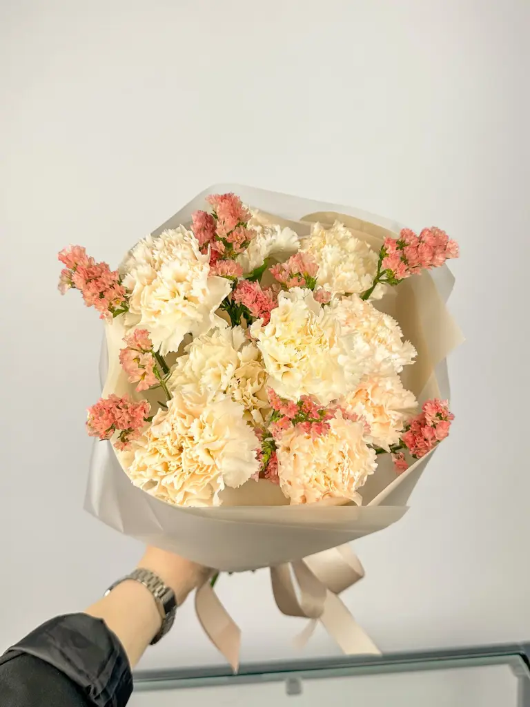 ДУО БУКЕТ ИЗ ХРИЗАНТЕМ И СТАТИЦЫ