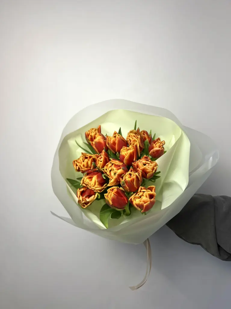Монобукет из махровых тюльпанов