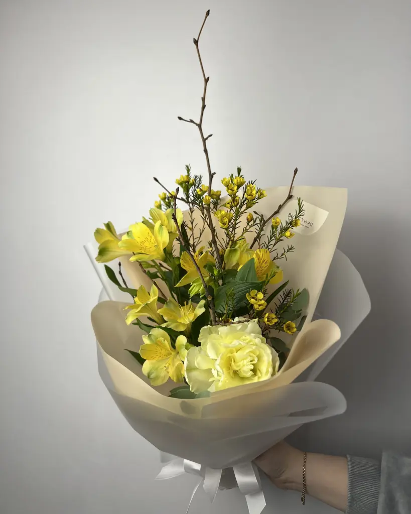 Составной букет с желтой гамме