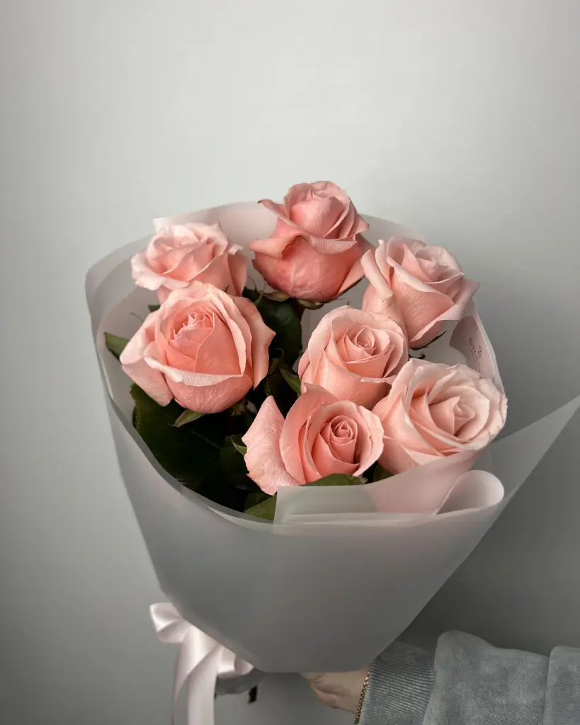 МОНОБУКЕТ С РОЗОЙ БИ СВИТ