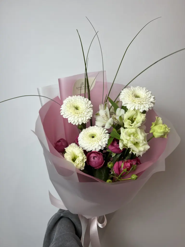 СОСТАВНОЙ БУКЕТ С БЕЛОЙ ГЕРБЕРОЙ