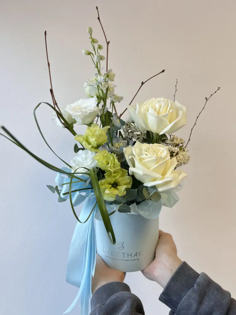 КОМПОЗИЦИЯ В БЕЛОЙ ГАММЕ