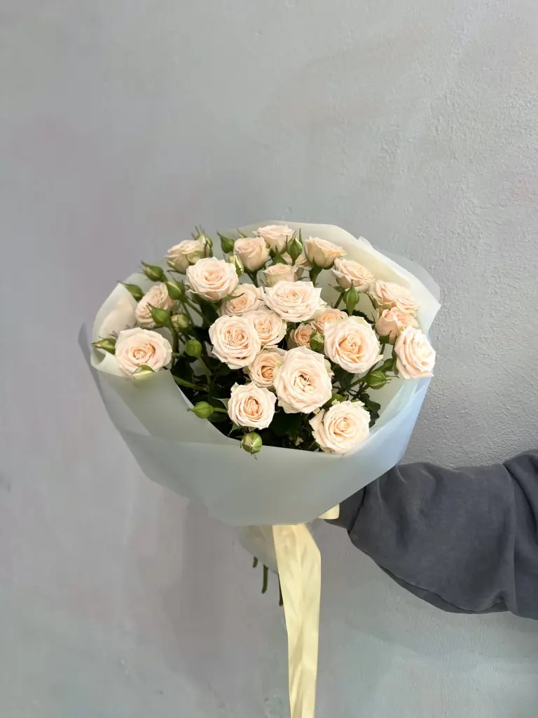 Монобукет из кустовой розы Сансерре