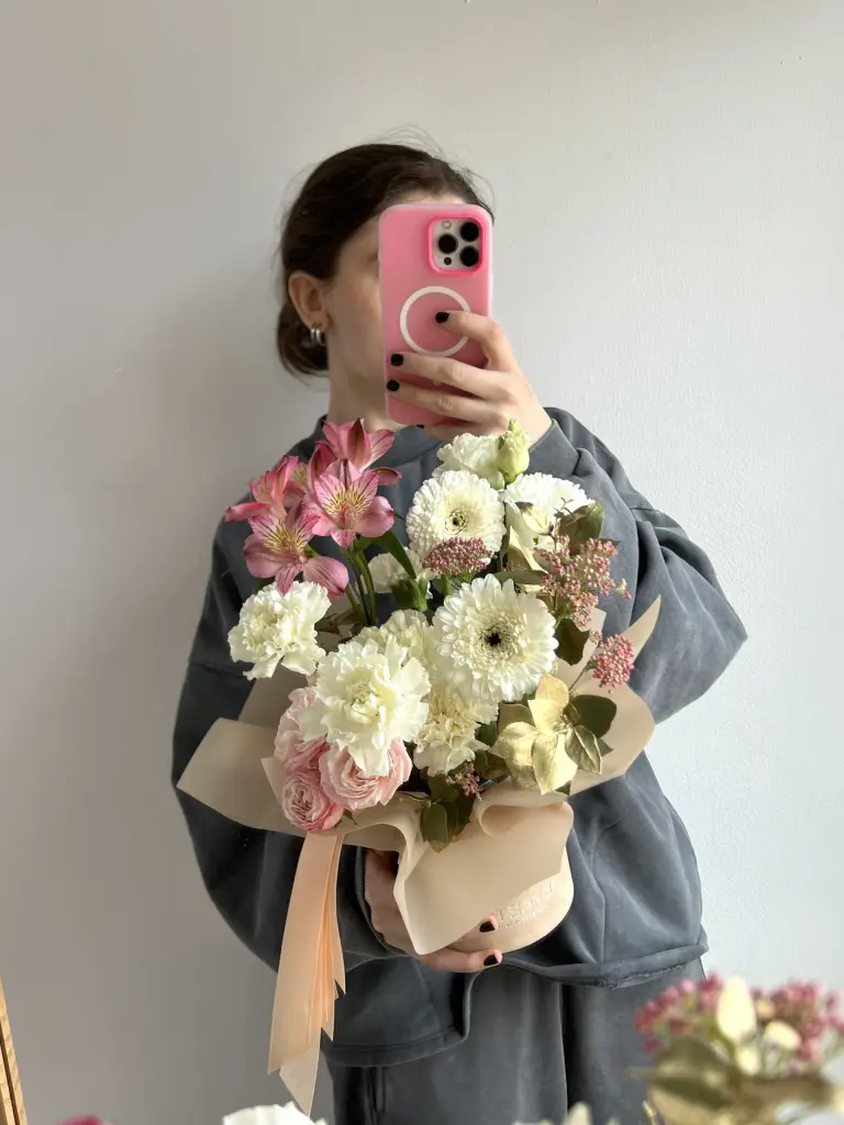 Композиция в бело-розовой гамме