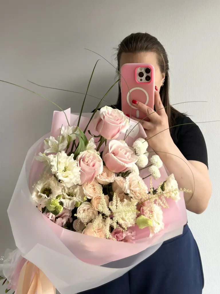 Составной букет в нежной гамме