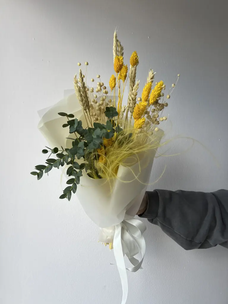 БУКЕТ ИЗ СУХОЦВЕТОВ В ЖЕЛТОЙ ГАММЕ