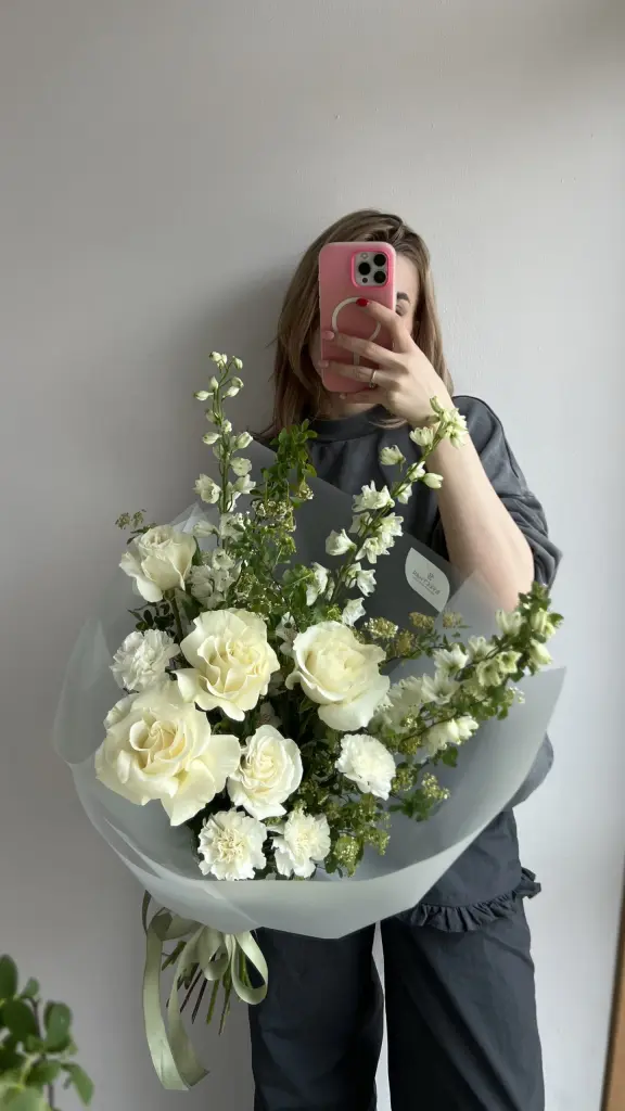 Составной букет в белой гамме