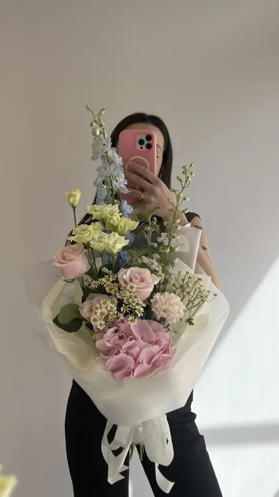 СОСТАВНОЙ БУКЕТ В  АКВАРЕЛЬНОЙ ГАММЕ