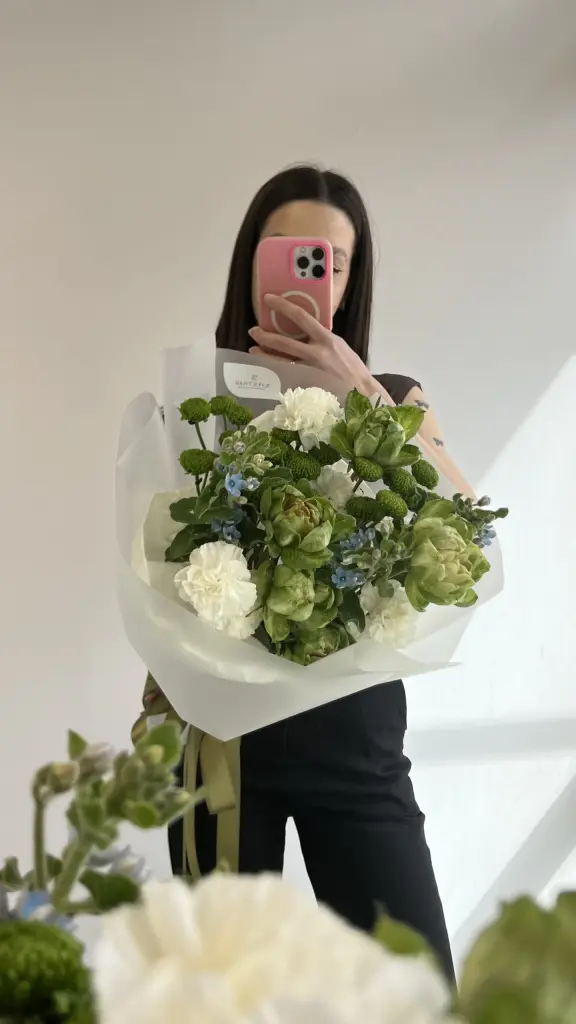 СОСТАВНОЙ БУКЕТ В ЗЕЛЕНОЙ ГАММЕ