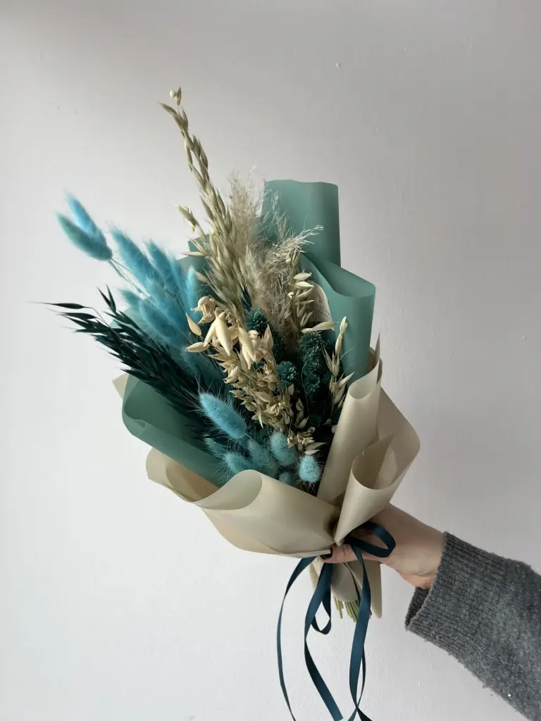 БУКЕТ ИЗ СУХОЦВЕТОВ В ЛАЗУРНОЙ ГАММЕ