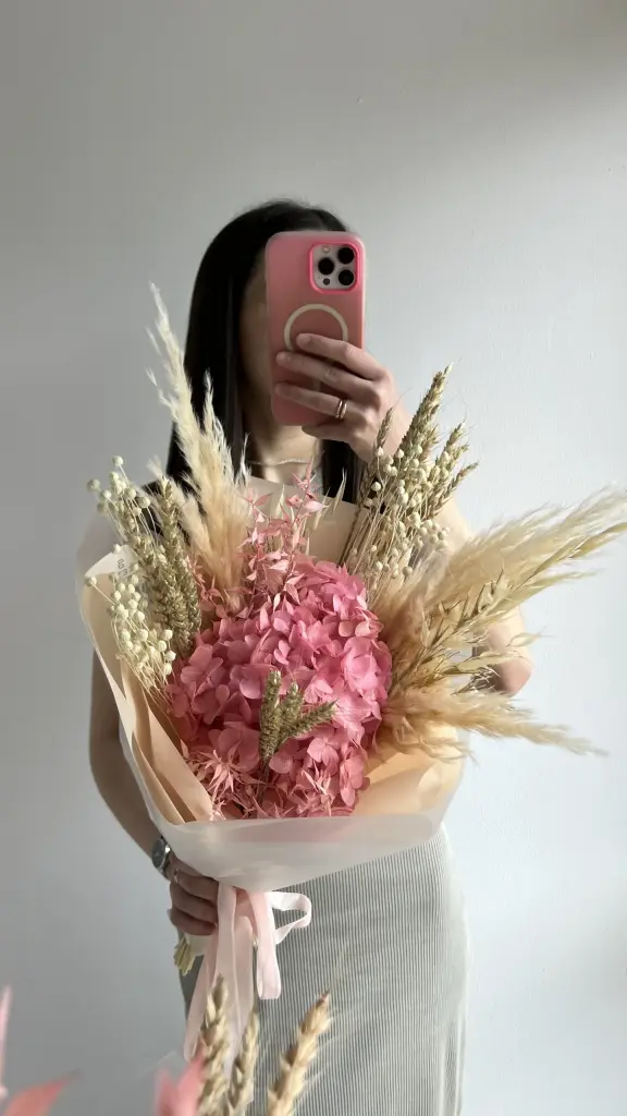 Букет из сухоцветов розовый