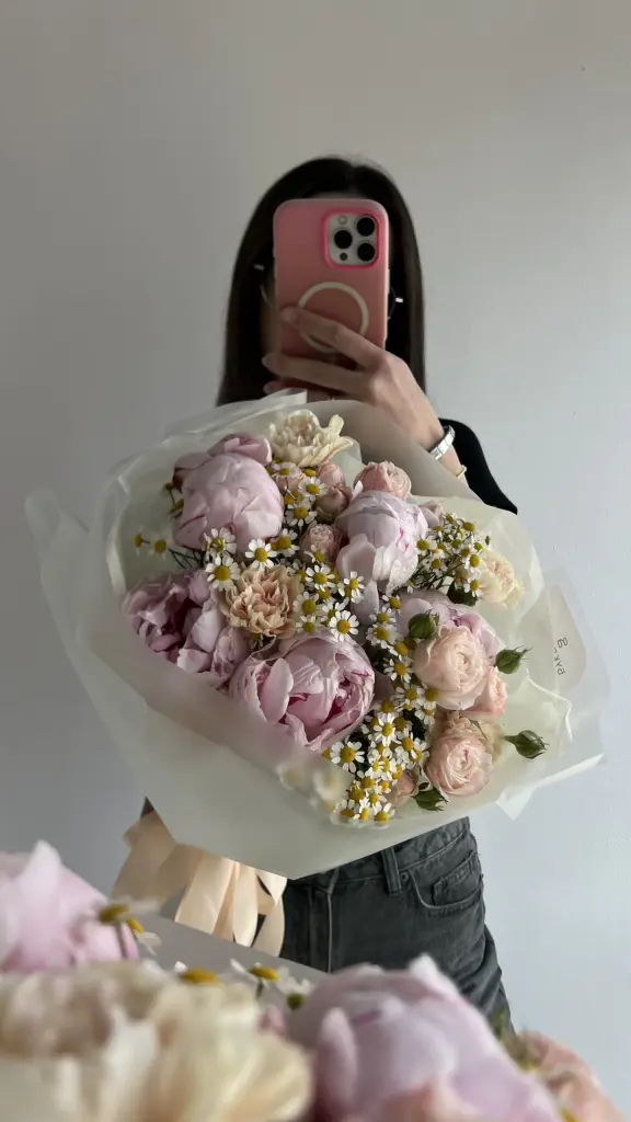 НЕЖНЫЙ БУКЕТ С ПИОНАМИ