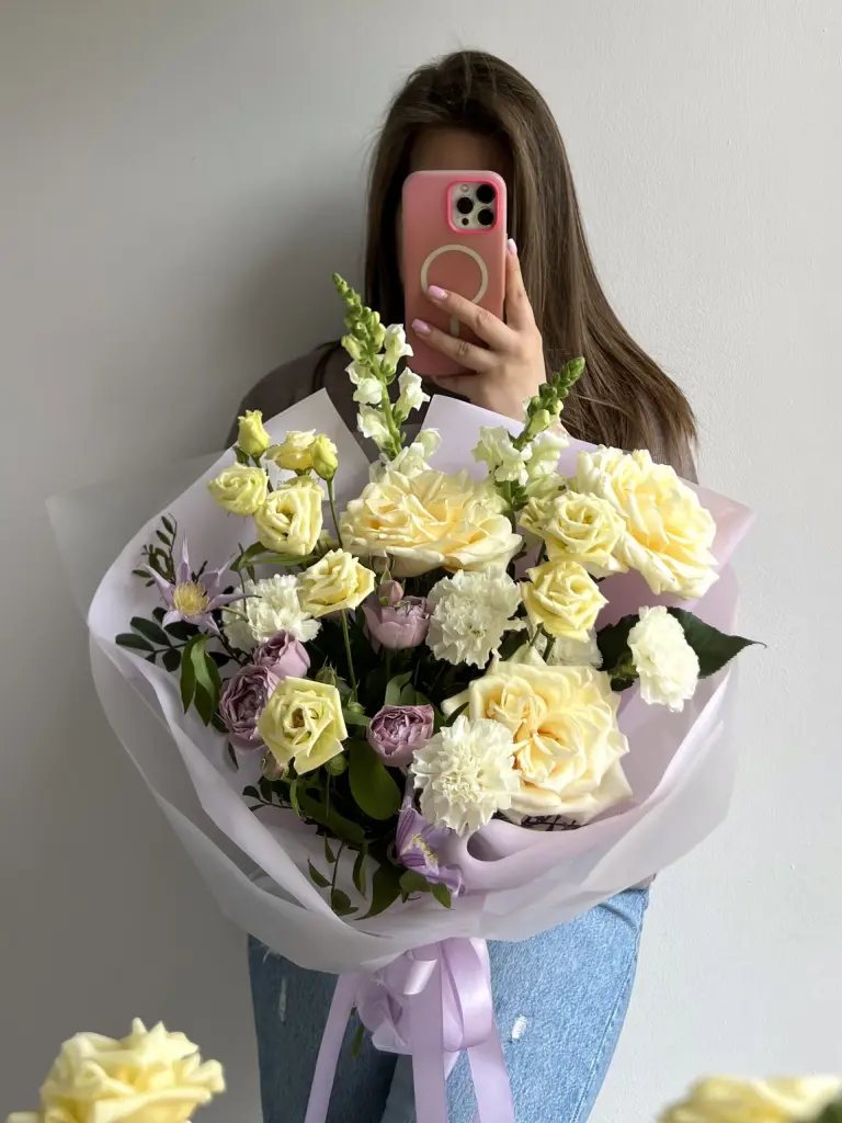 БУКЕТ В ЛАВАНДОВОЙ ГАММЕ