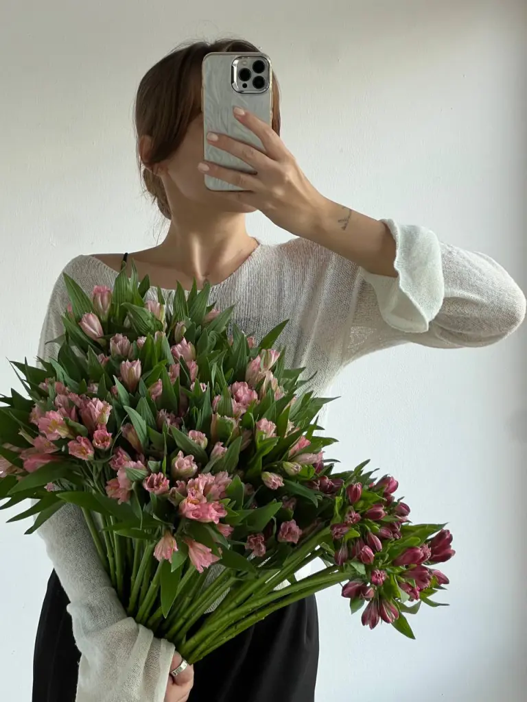 АЛЬСТРОМЕРИЯ РОЗОВАЯ
