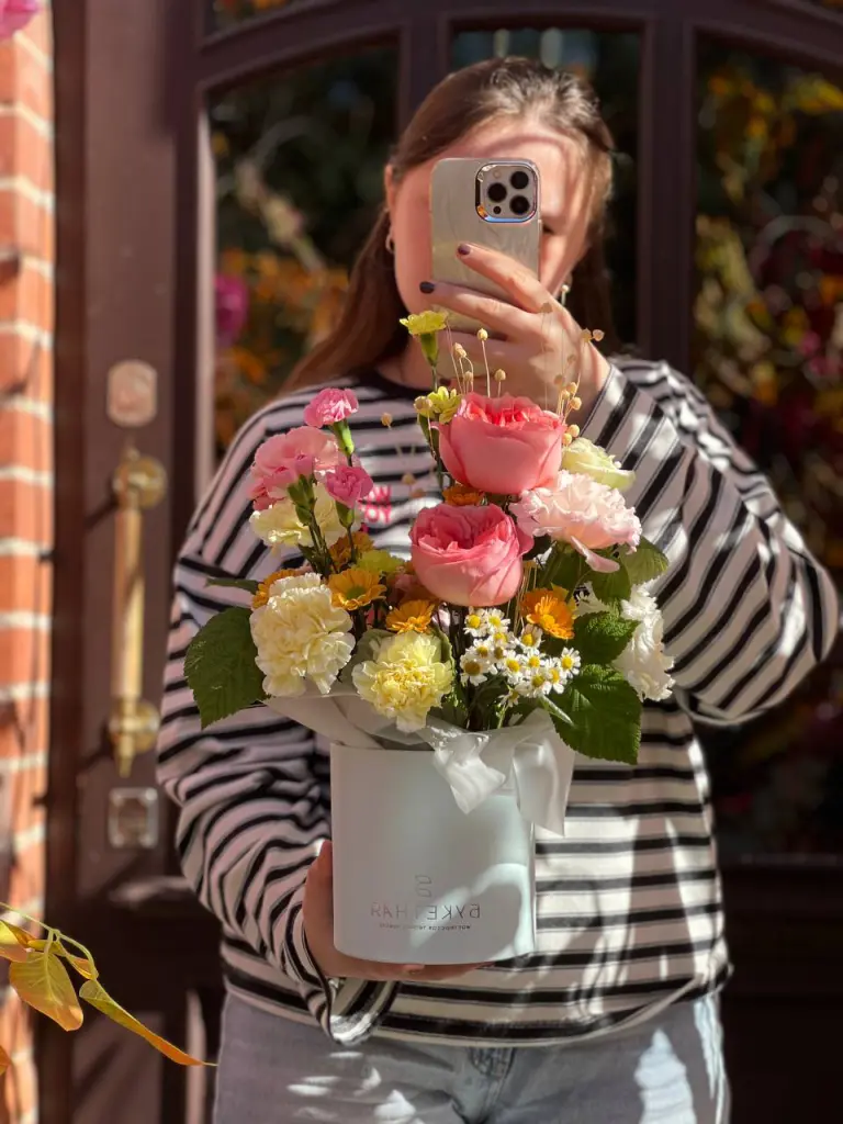 Композиция в ярких оттенках