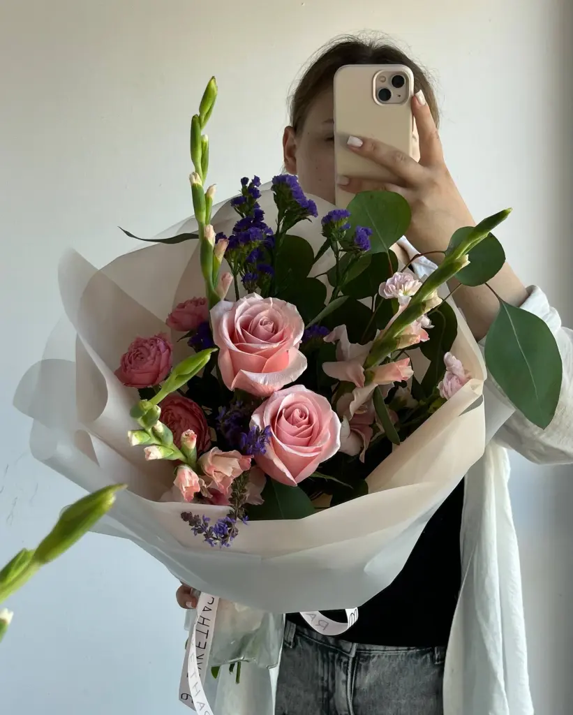 Букет с гладиолусами