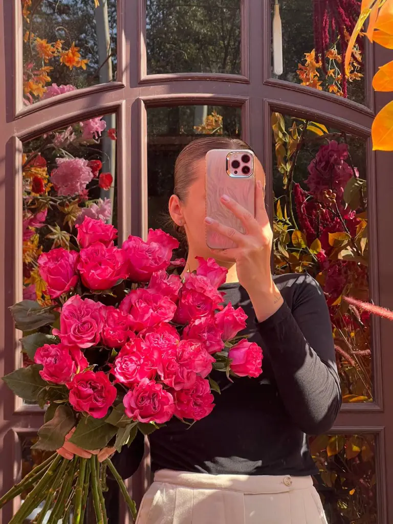 ПИОНОВИДНЫЕ РОЗОВЫЕ РОЗЫ